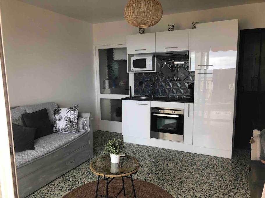 Appartement Vue Mer Au Lavandou เลอลาวองดูว์ ภายนอก รูปภาพ