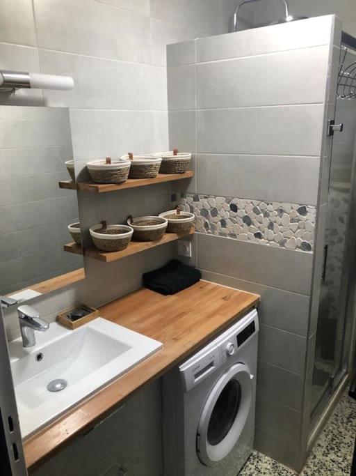 Appartement Vue Mer Au Lavandou เลอลาวองดูว์ ภายนอก รูปภาพ
