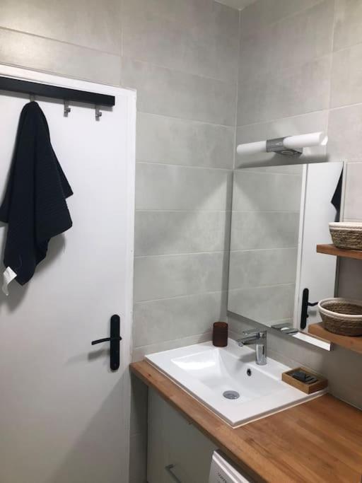 Appartement Vue Mer Au Lavandou เลอลาวองดูว์ ภายนอก รูปภาพ