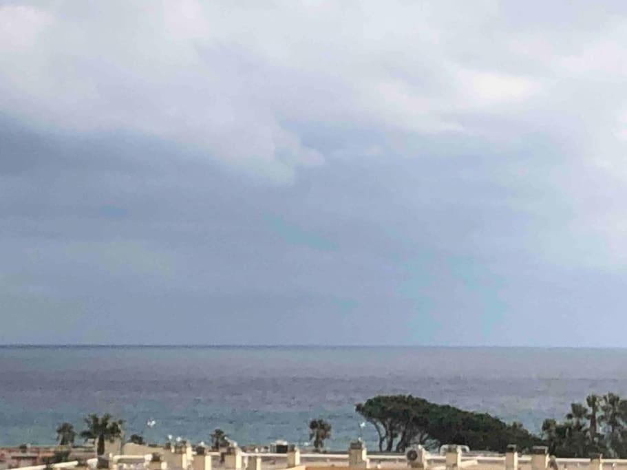 Appartement Vue Mer Au Lavandou เลอลาวองดูว์ ภายนอก รูปภาพ