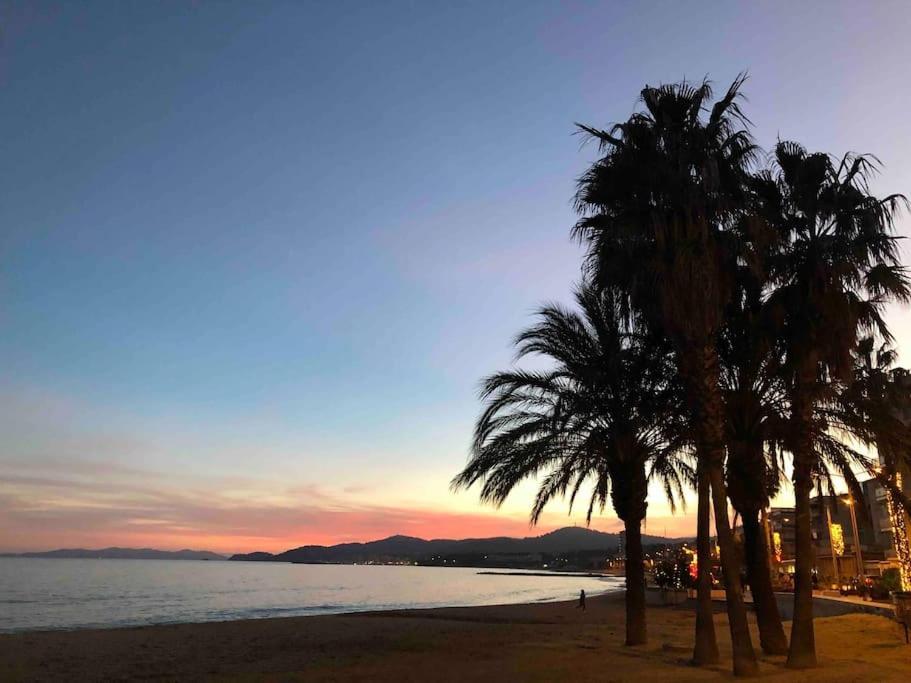 Appartement Vue Mer Au Lavandou เลอลาวองดูว์ ภายนอก รูปภาพ